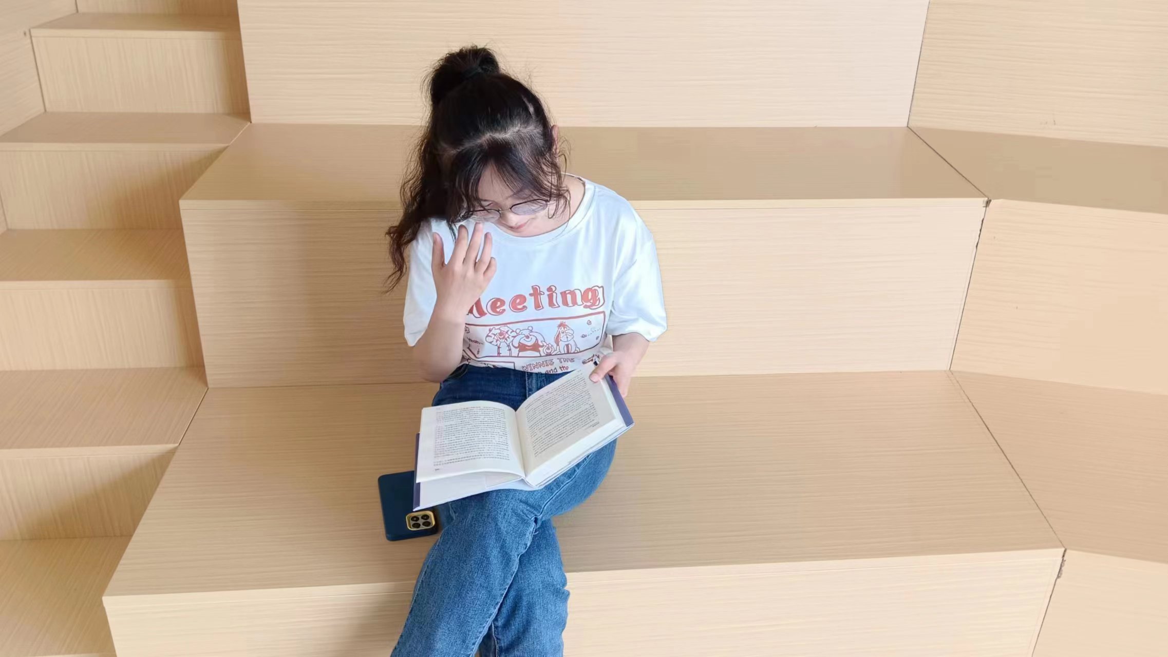 427期【趣社团】艺术传媒学院举办“书海漫步,阅读之旅”读书分享会-完满教育