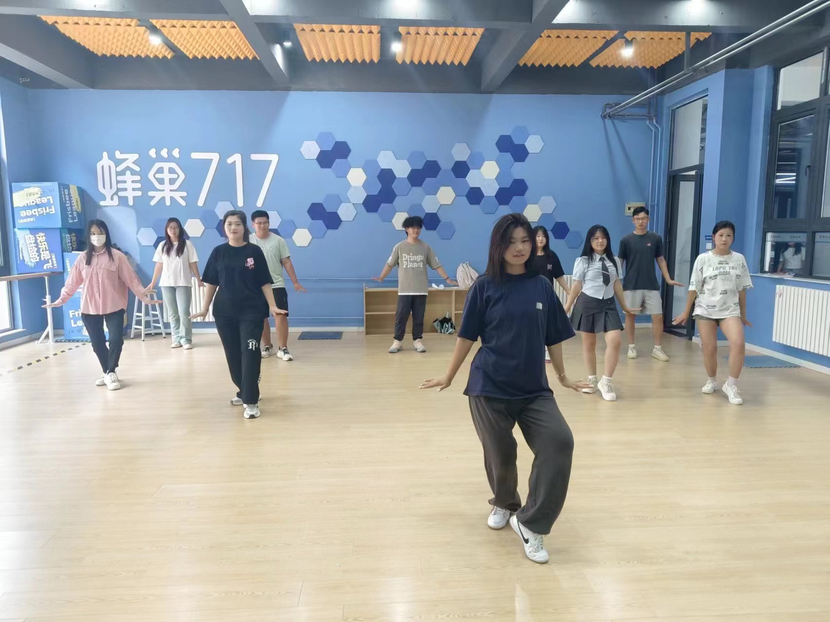 【大数据学院】第一届“K-POP热潮，韩舞飞扬”舞蹈体验活动圆满结束-完满教育